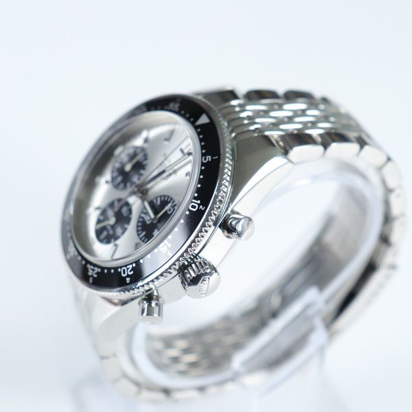 Tag Heuer Autavia CBE2111.BA0687